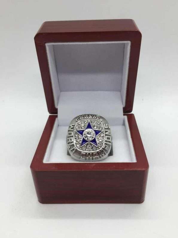 NFL 1971 DALLAS COWBOYS Super Bowl Ring Roger Staubach Silver Ring NFL 1971 DALLAS COWBOYS Super Bowl Ring Roger Staubach Silver Ring