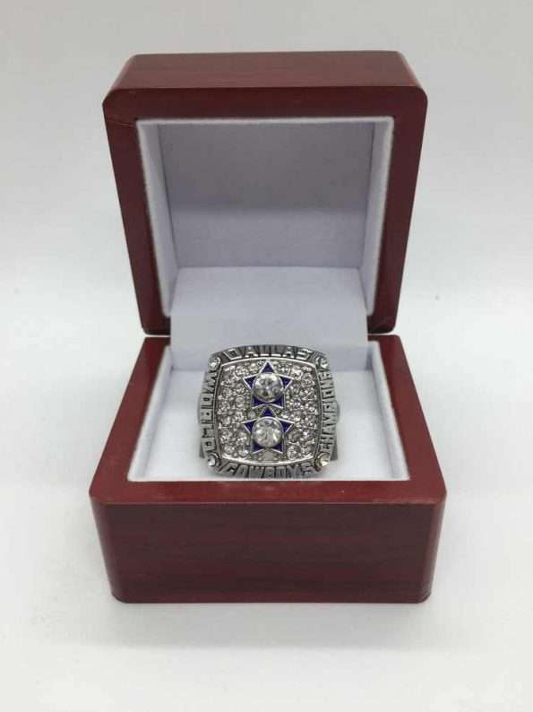 NFL 1977 DALLAS COWBOYS Super Bowl Ring Roger Staubach Silver Ring NFL 1977 DALLAS COWBOYS Super Bowl Ring Roger Staubach Silver Ring